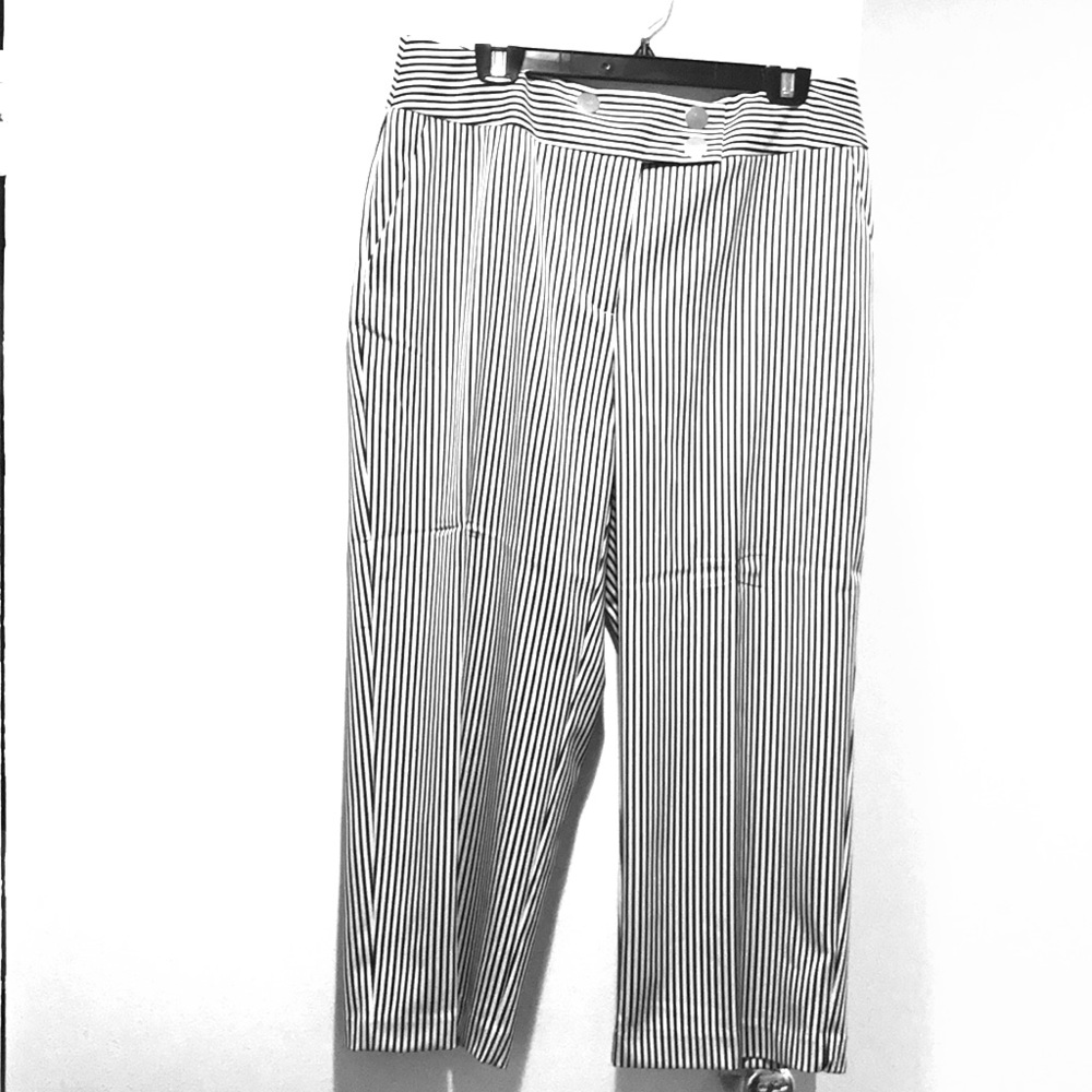 Cropped pants NEVER USED WITH TAGS